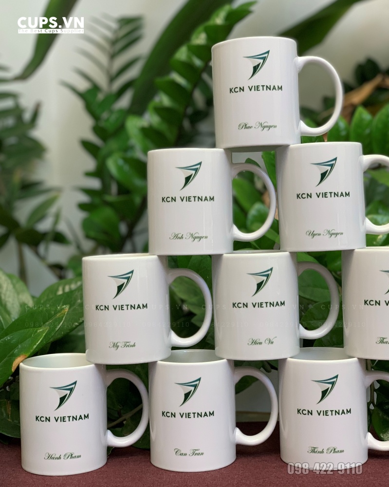 Cốc Sứ Trắng In Logo KCN – Quà Tặng Doanh Nghiệp Khu Công Nghiệp - Công nghệ in giúp logo KCN sắc nét và bền màu