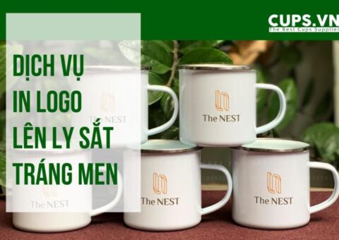 Dịch vụ in logo lên ly sắt tráng men giá xưởng là giải pháp quà tặng doanh nghiệp độc đáo với phong cách vintage bền bỉ. Ly sắt tráng men có độ bền cao, thiết kế retro đặc trưng và phù hợp sử dụng trong nhiều môi trường như văn phòng, quán cà phê, du lịch hay camping. Vinacup cung cấp dịch vụ in logo theo yêu cầu với công nghệ in sắc nét, bền màu và hỗ trợ sản xuất số lượng lớn với chi phí cạnh tranh. Đây là lựa chọn lý tưởng cho các chiến dịch marketing, quà tặng sự kiện và quà tặng thương hiệu.